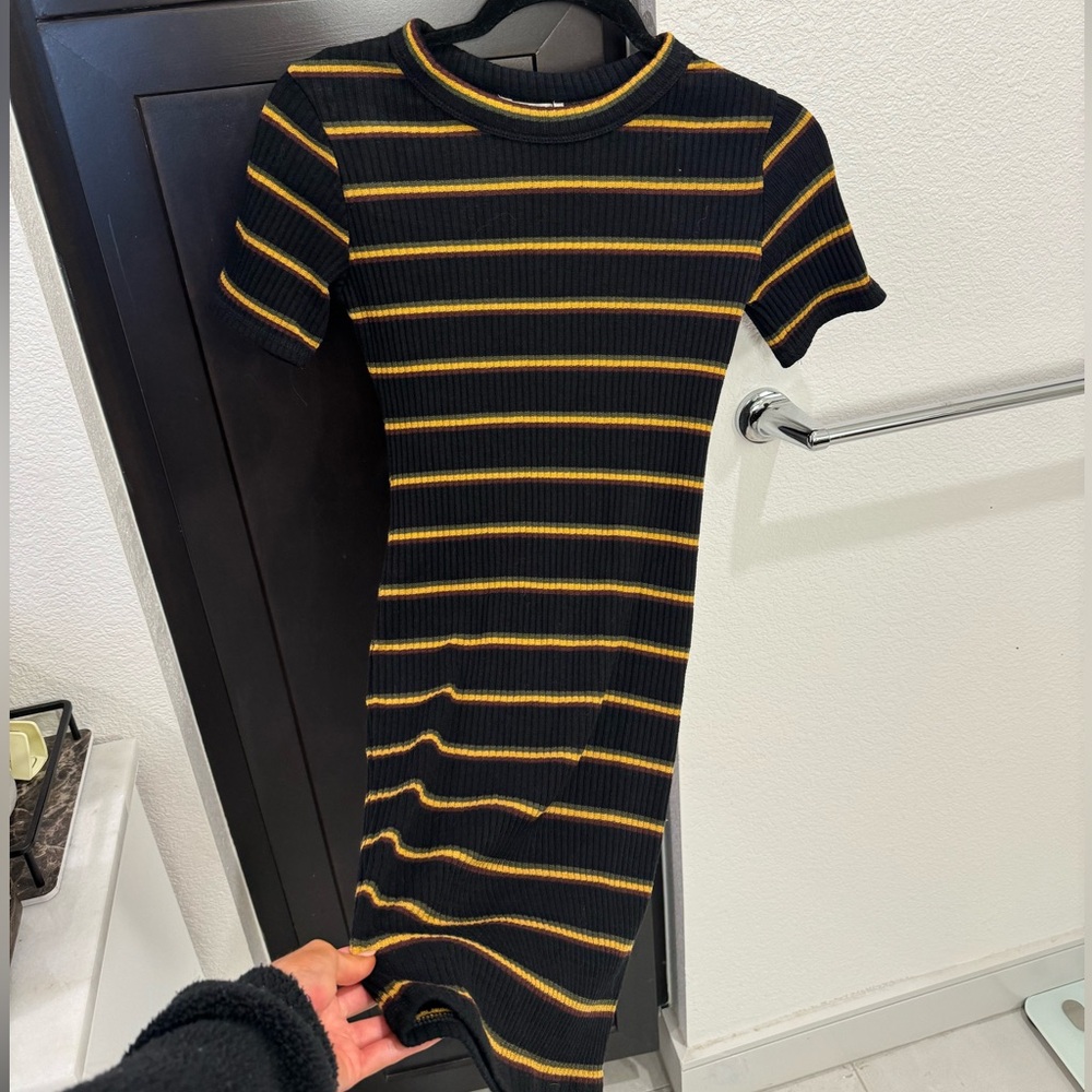 NWT🏷️ BRAND NEW Zara Stripped Mini Dress
